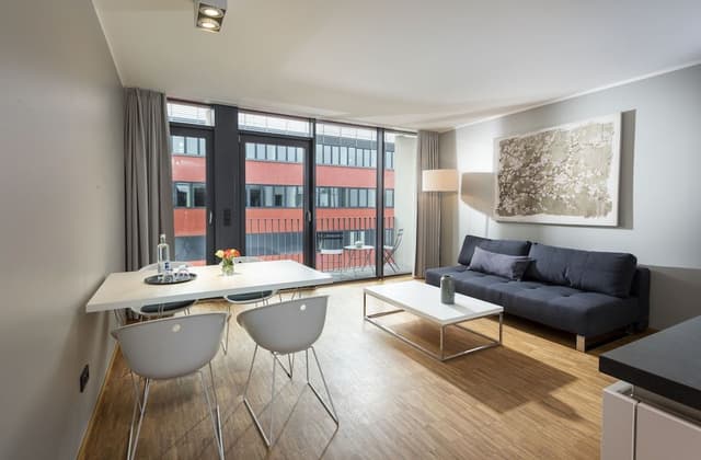 Apartment, Balcony, Partial Lake View (AA)