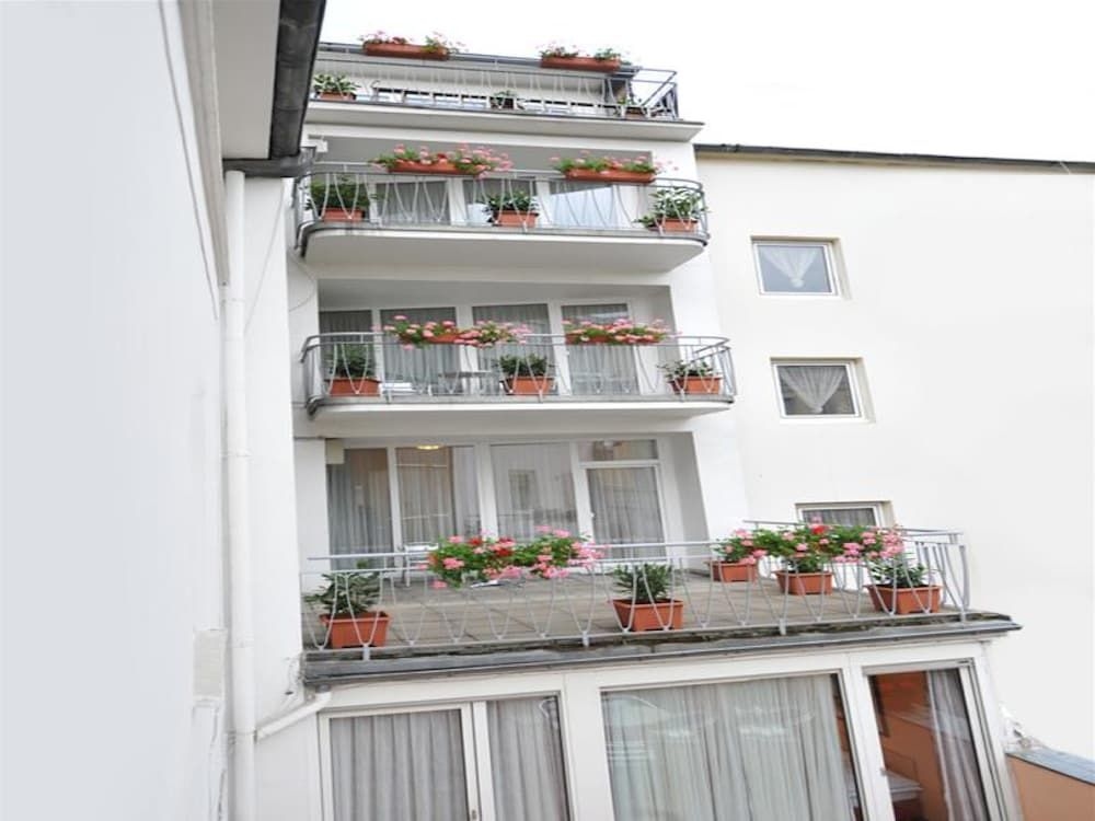 Hotel Savoy Bonn0