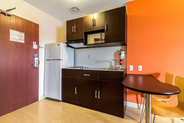 Deluxe Room, 2 Queen Beds, Non Smoking, Kitchenette