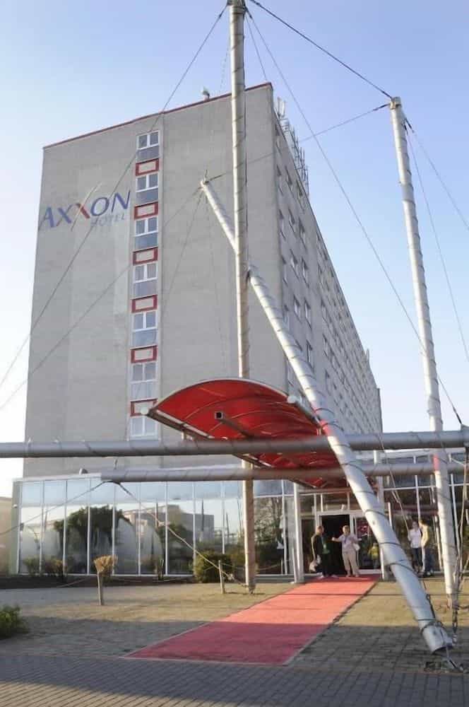 Axxon Hotel