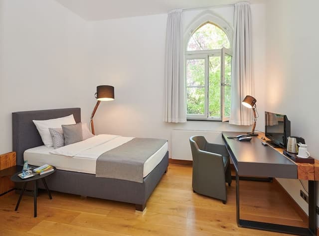 Business Single Room
