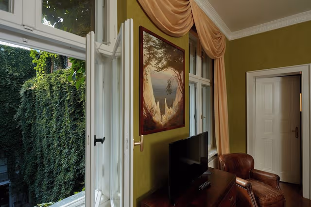 Junior Room
