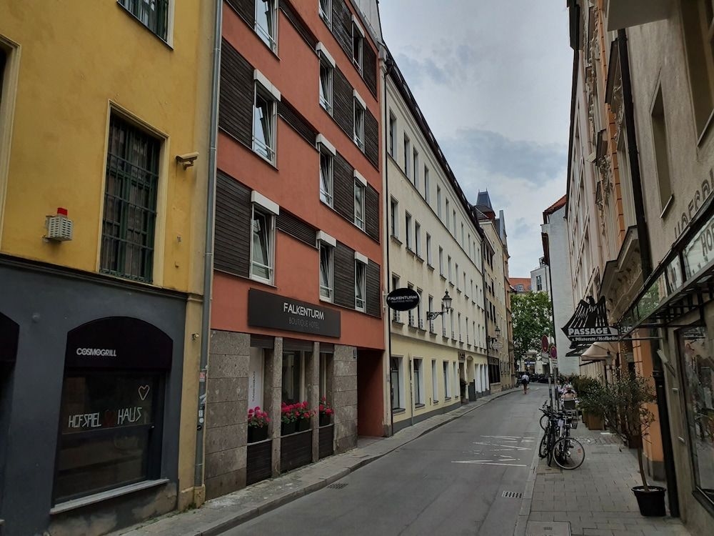Boutique Hotel Falkenturm0