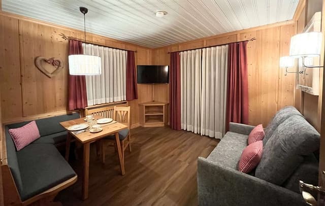 Condo, 1 Bedroom, Non Smoking, Balcony