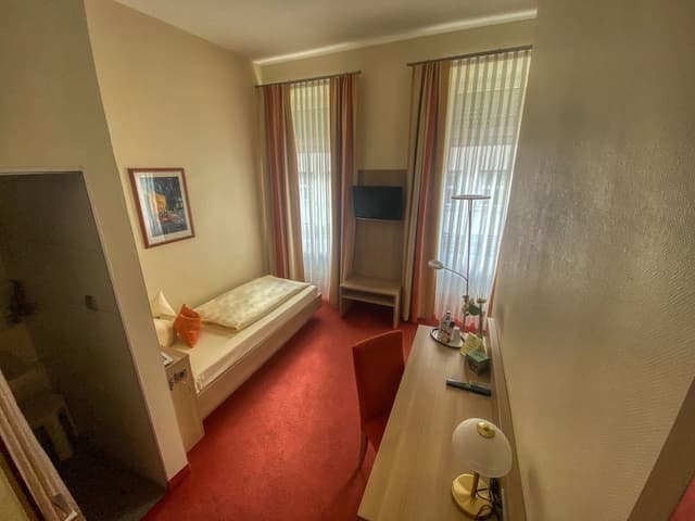 Economy Single Room