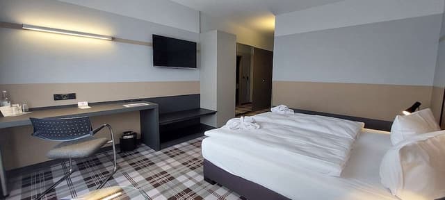 Standard Double Room Single Use, Non Smoking, Courtyard View