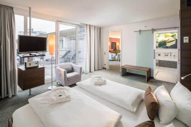 Deluxe Suite