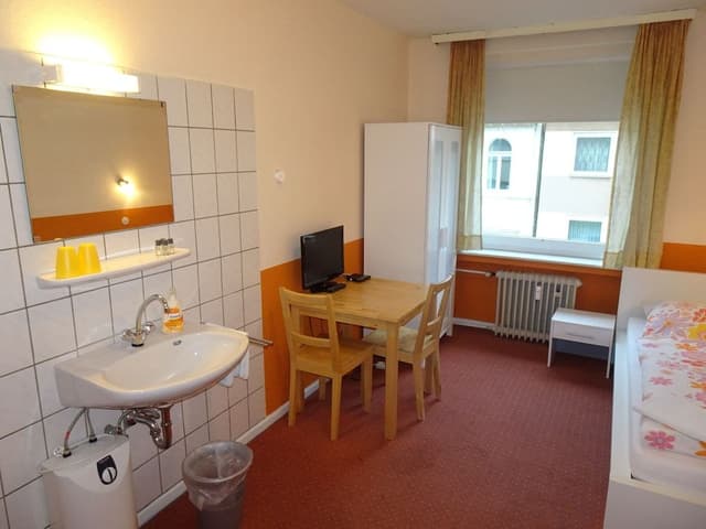 Twin Room, Shared Bathroom