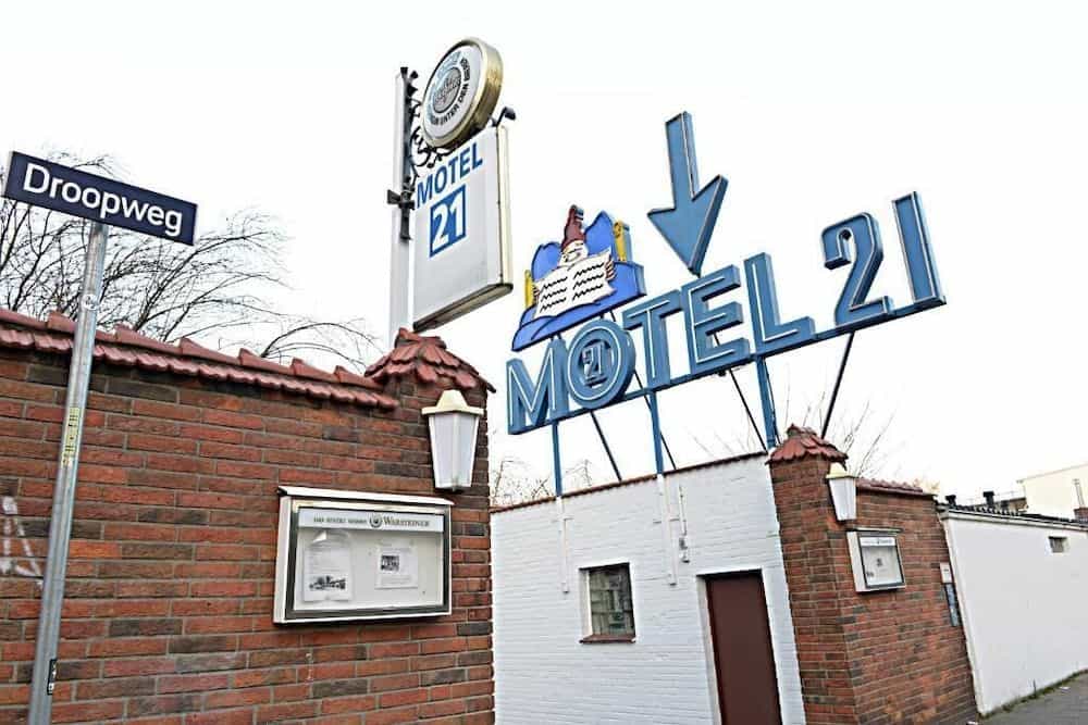 Motel 21 Motel 21