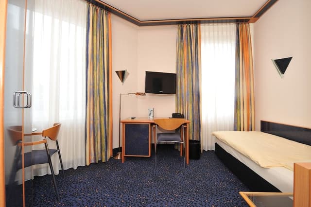 Comfort Single Room, Courtyard Area