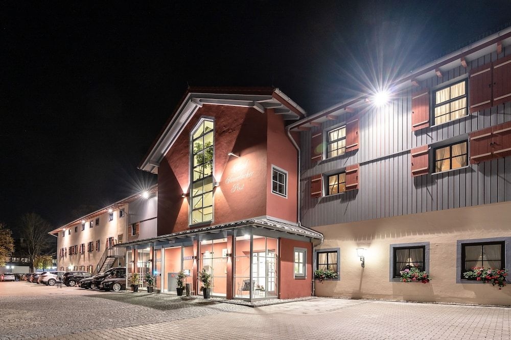 Hotel Sauerlacher Post0