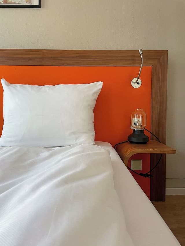 Multiple bed room for 6