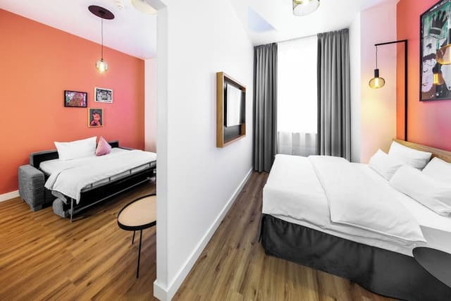 CALMA L (family triple room)