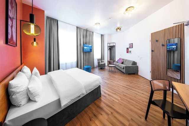 CALMA L (family triple room)