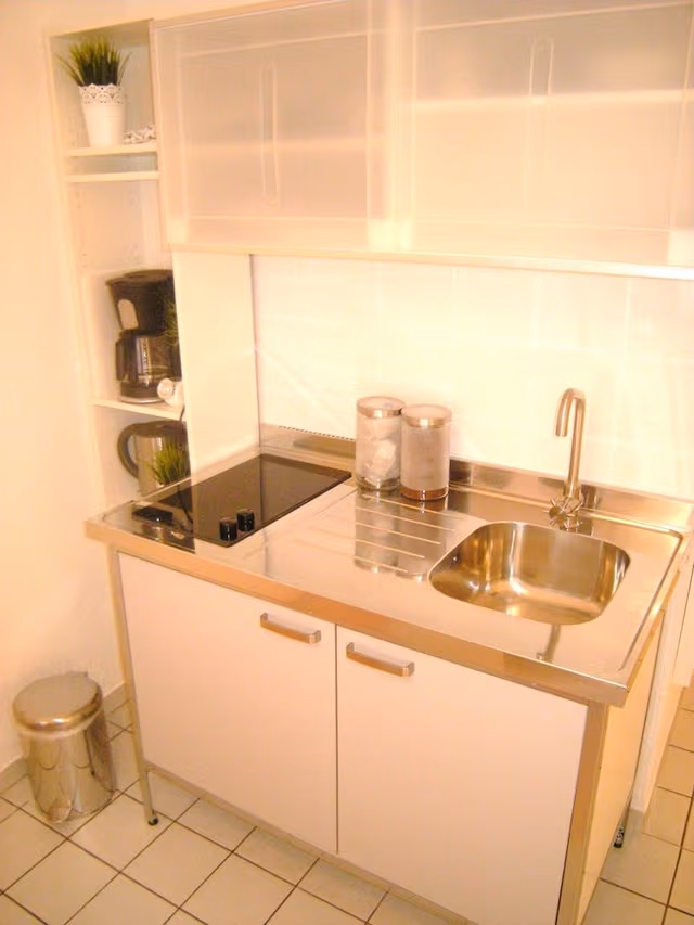 Standard Apartment, Kitchenette