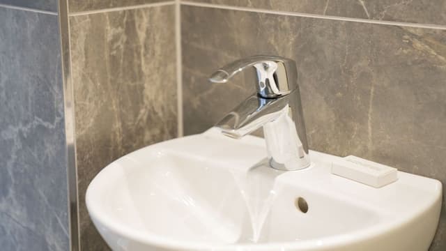 Single Room, Private Bathroom