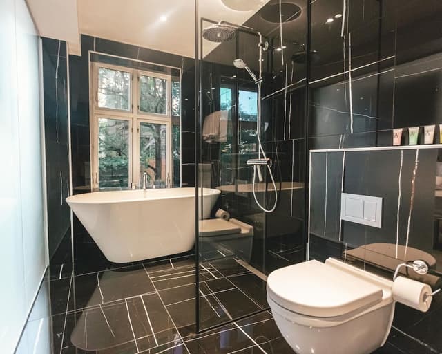 Suite, 1 Double Bed, Private Bathroom