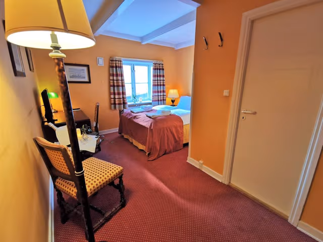 Standard Double Room (Bed 140cm wide)