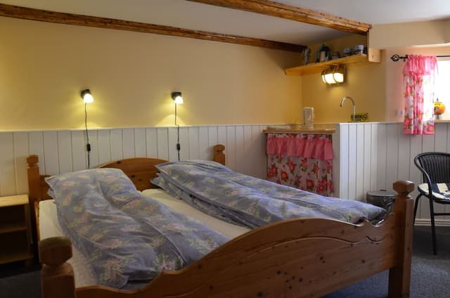Double Room, Shared Bathroom (1-4)