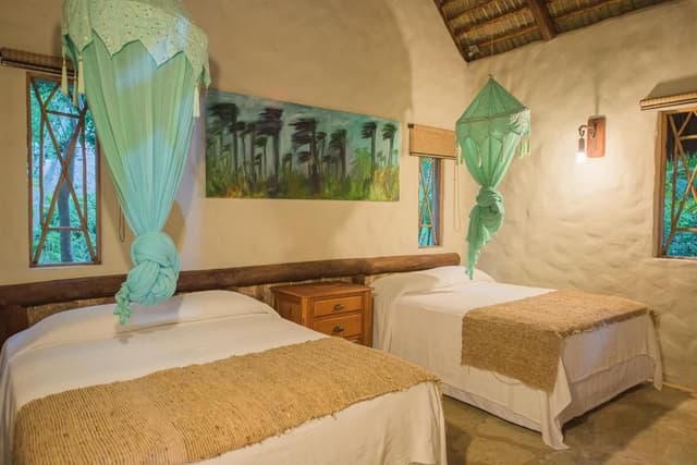One-Bedroom Bungalow Queens