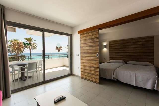 Two-Bedroom Suite with Sea View 4 Adults