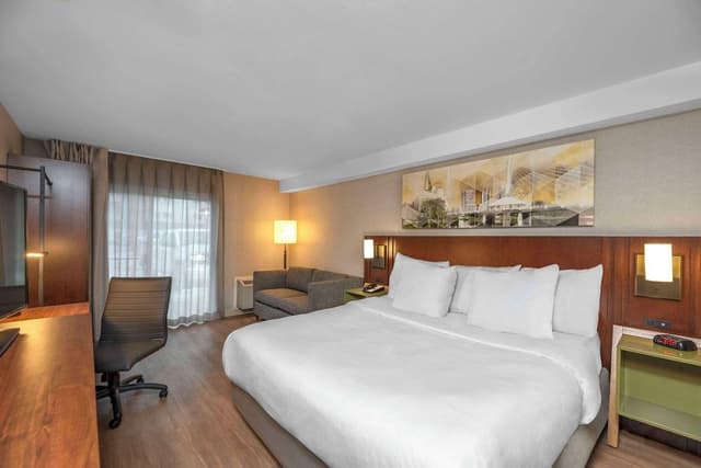 Deluxe Room, Refrigerator, Ground Floor (1 King Bed)
