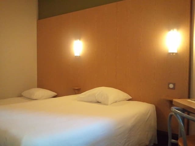 Basic Triple Room