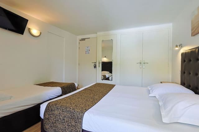 Triple Room, Courtyard View