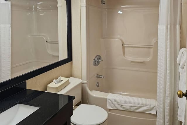 Room, 2 Queen Beds, Non Smoking