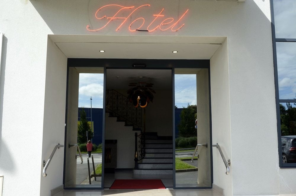 LE GRAND HOTEL2