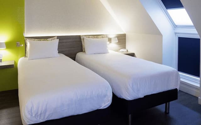 Classic Twin Room