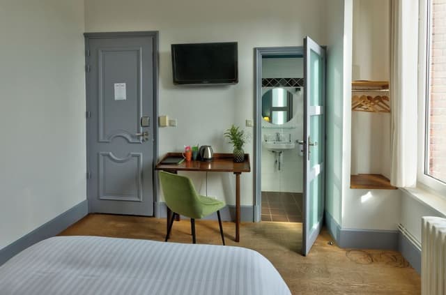 Chambre double vue village avec douche