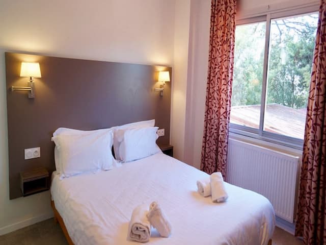 Double Room, Ensuite (Standard 1/2 pax)