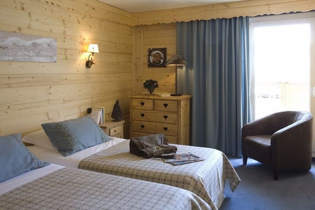 Standard Triple Room Balcony South (Mountain View)
