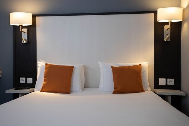 Double Room (Air Conditioning)