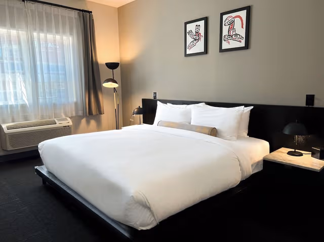 Deluxe Room, 1 King Bed