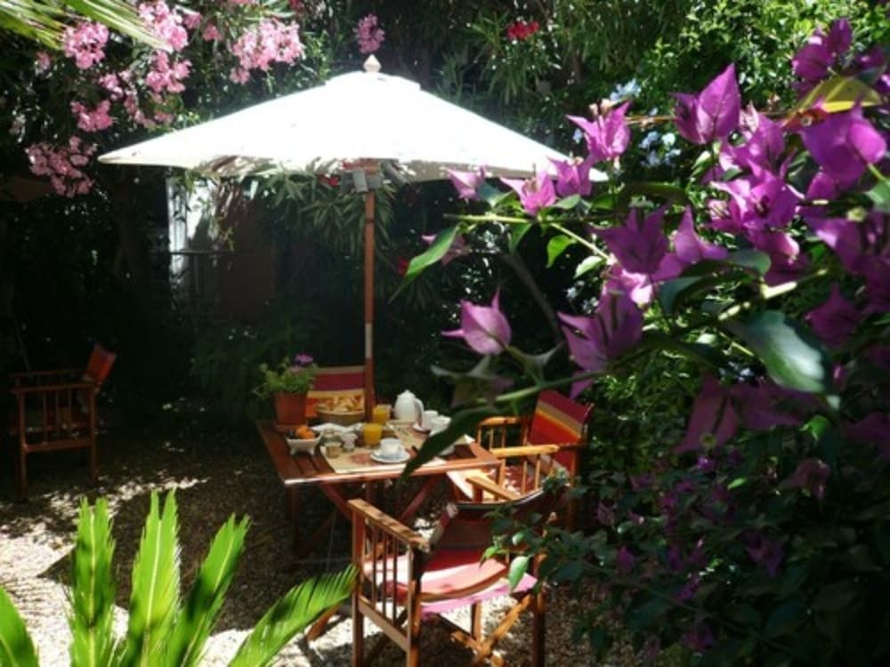 Hotel des Arceaux4