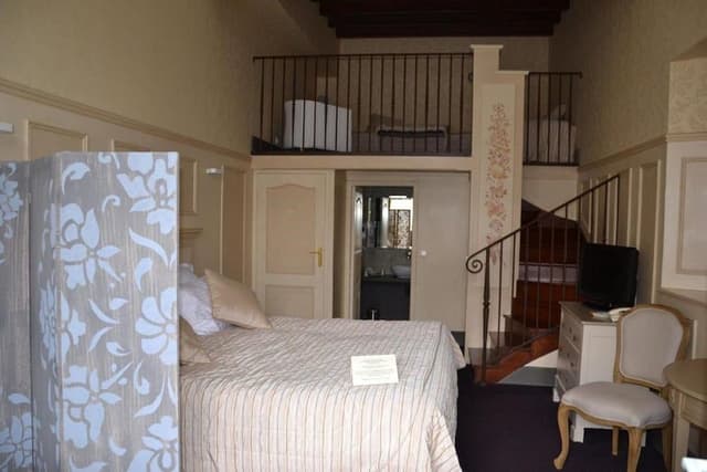 Room Pavillon Renaissance