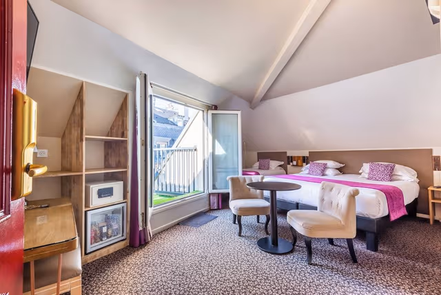 Triple Room, Balcony