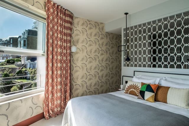 Luxury Suite, 1 King Bed, Sea View