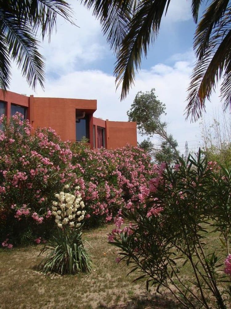 Tropic Hotel1
