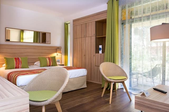 Family Room, Multiple Beds, Terrace