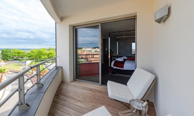 Premium Suite, Terrace