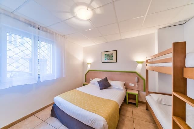 Family Room (2 adultes + 2 enfants)