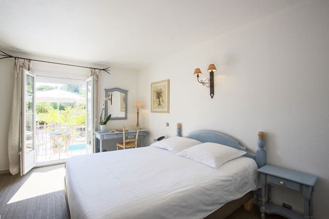 Deluxe Double Room, Pool View