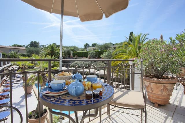 Deluxe Double Room, Pool View