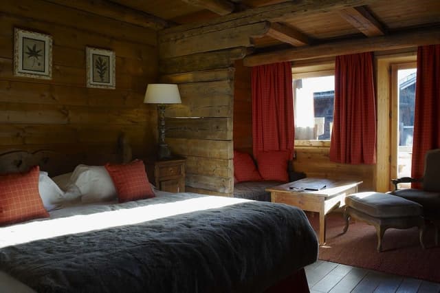 Bedroom with Lounge Area