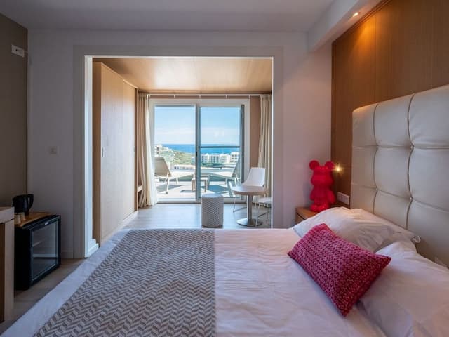 Room L+ sup -Terrasse Vue mer-24 m²- Lit Double / Lits Jumeaux