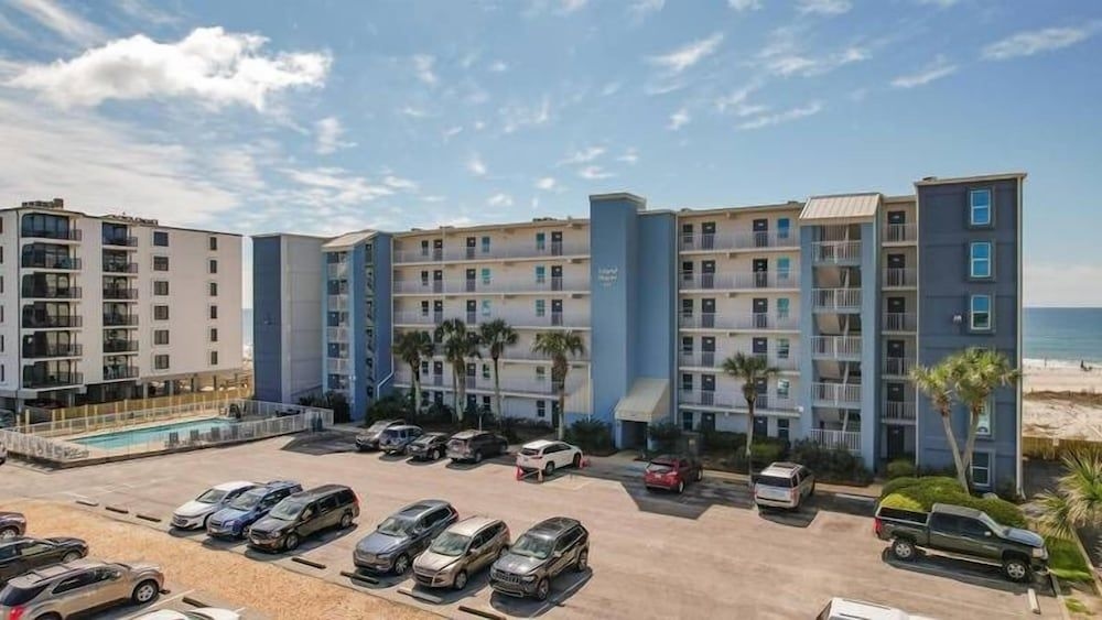 Island Shores By Youngs Sun Coast2