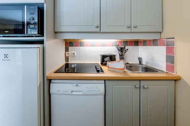 Apartment 6 people - 1 bedroom + 1 sleeping albove - Terrace or balcony - Pool view